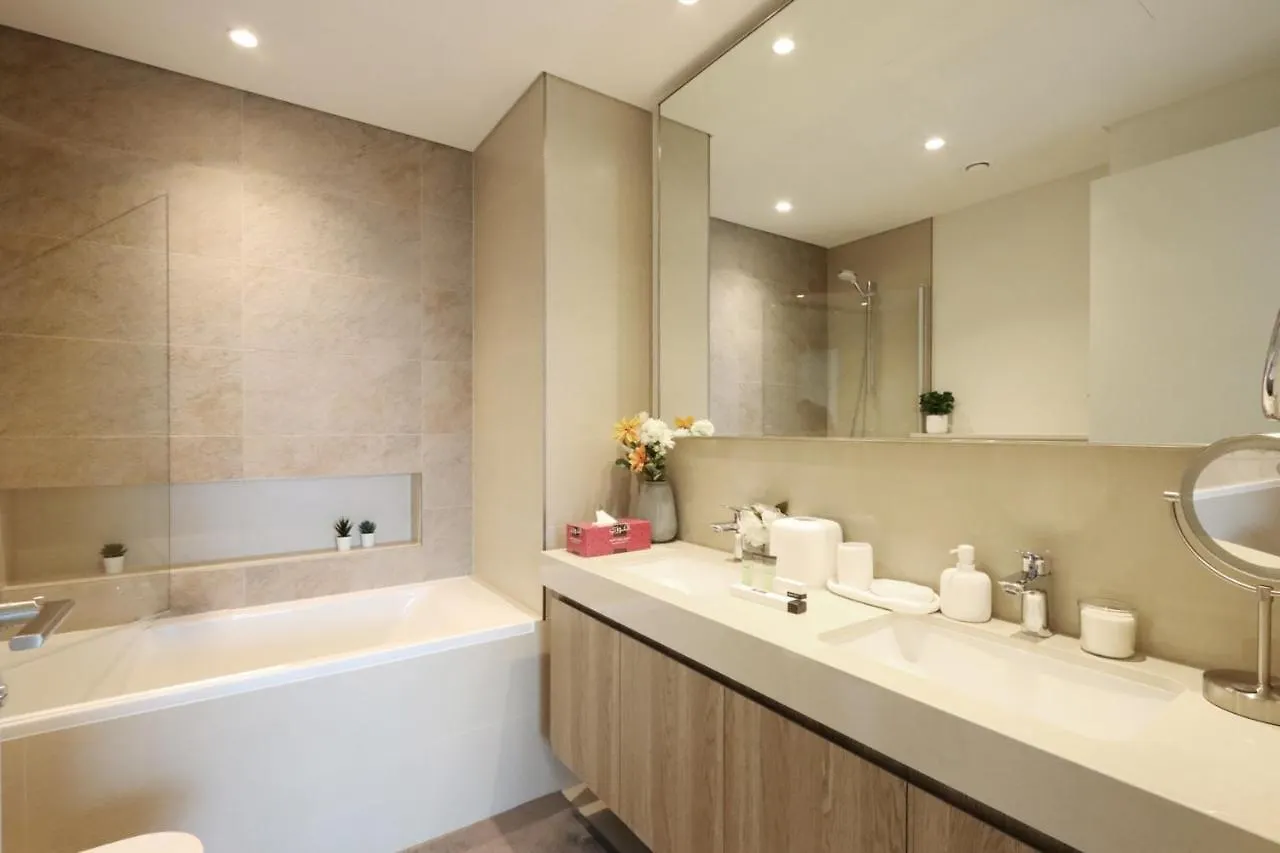 Livbnb Suites - Lavish 2Br W/ Burj Khalifa Views & Near Dubai Mall