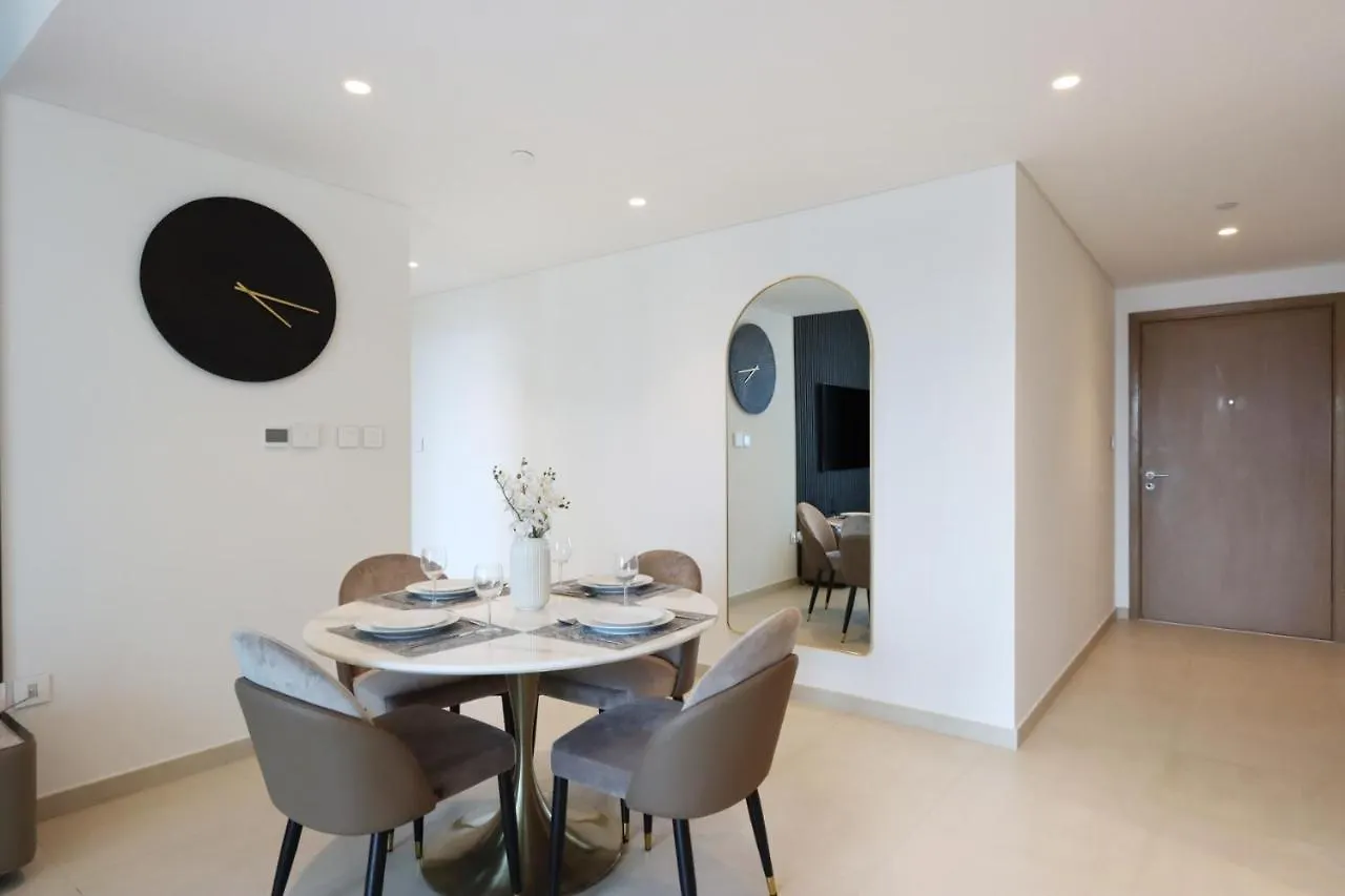 Livbnb Suites - Lavish 2Br W/ Burj Khalifa Views & Near Dubai Mall 0*,  United Arab Emirates