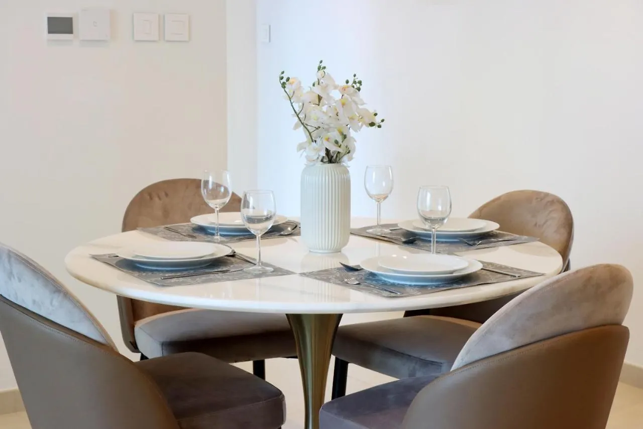 Livbnb Suites - Lavish 2Br W/ Burj Khalifa Views & Near Dubai Mall United Arab Emirates