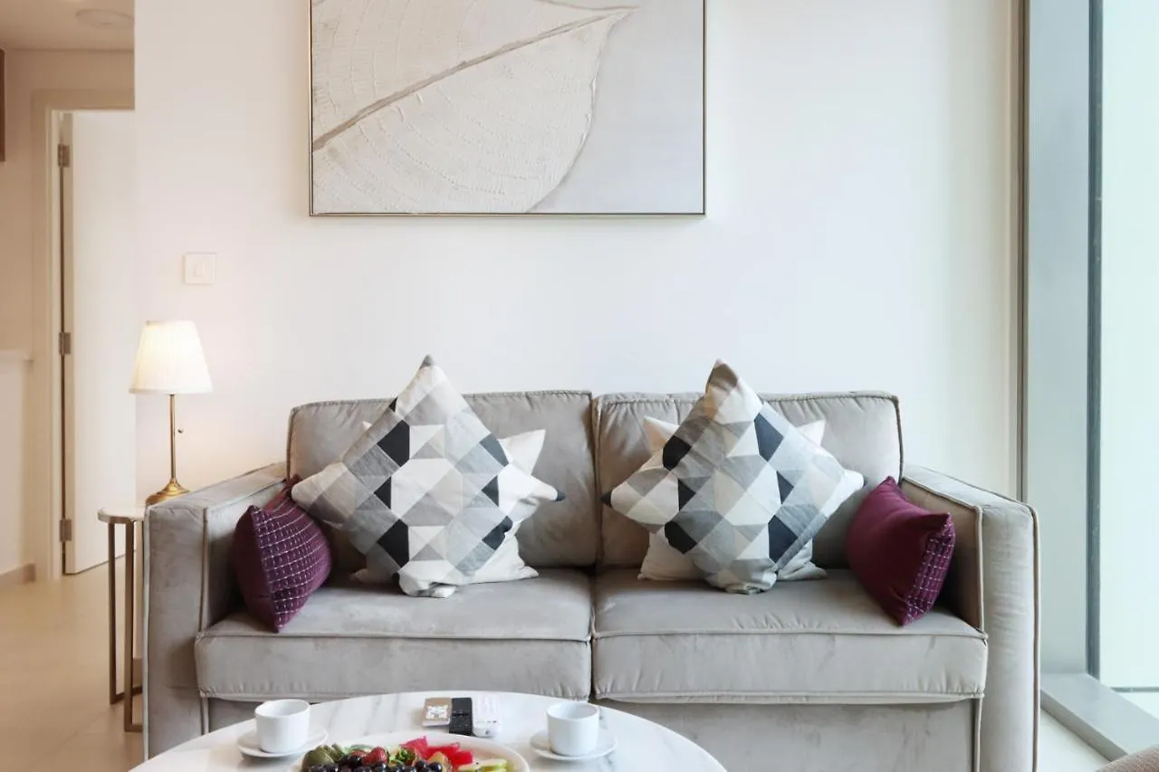 Livbnb Suites - Lavish 2Br W/ Burj Khalifa Views & Near Dubai Mall Apartment
