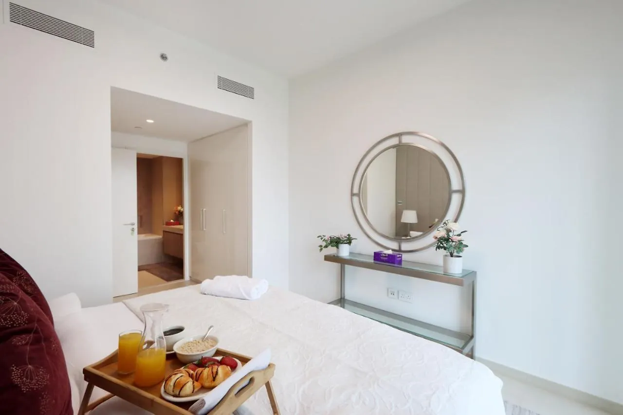 Livbnb Suites - Lavish 2Br W/ Burj Khalifa Views & Near Dubai Mall