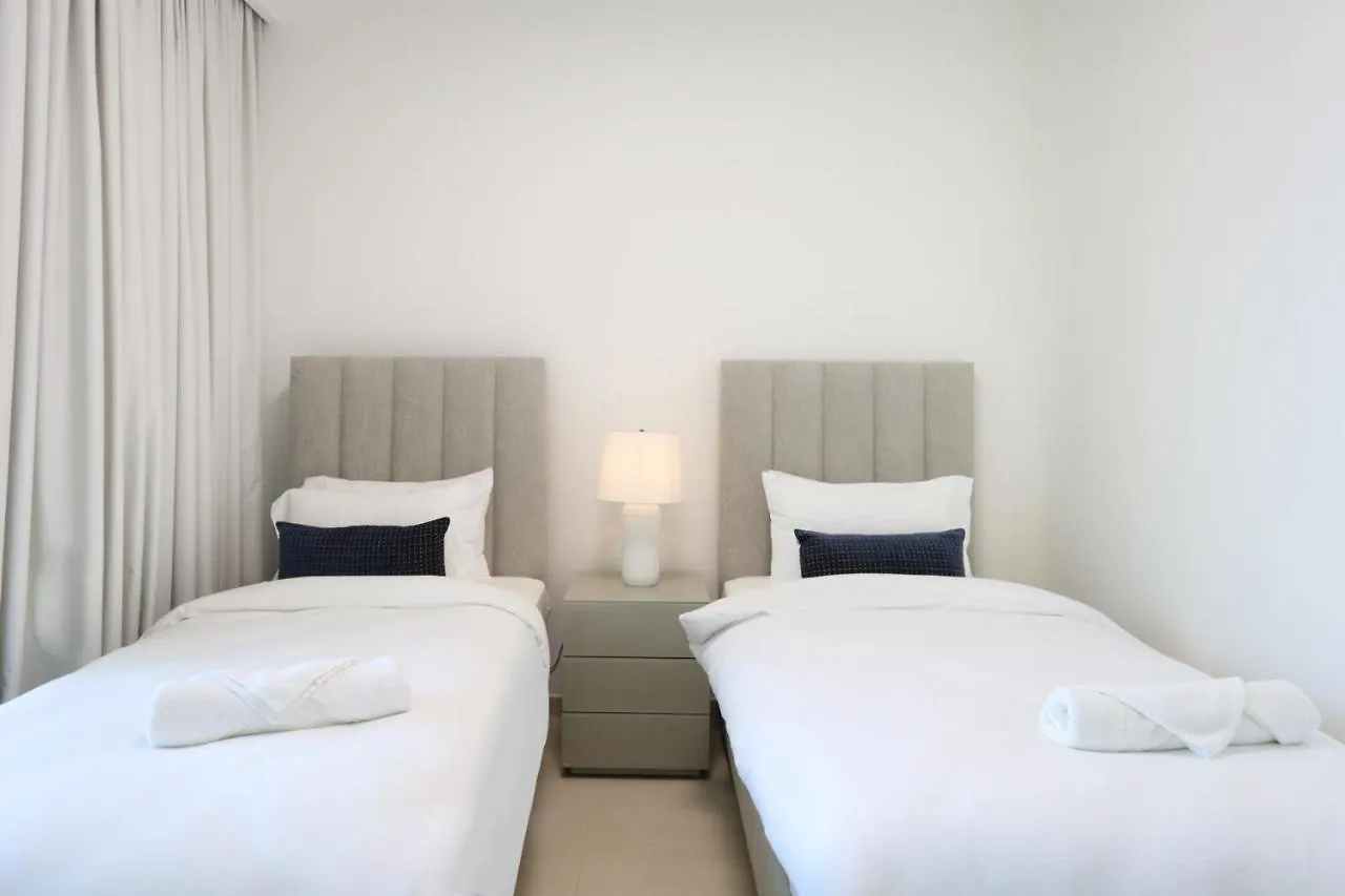 Livbnb Suites - Lavish 2Br W/ Burj Khalifa Views & Near Dubai Mall United Arab Emirates