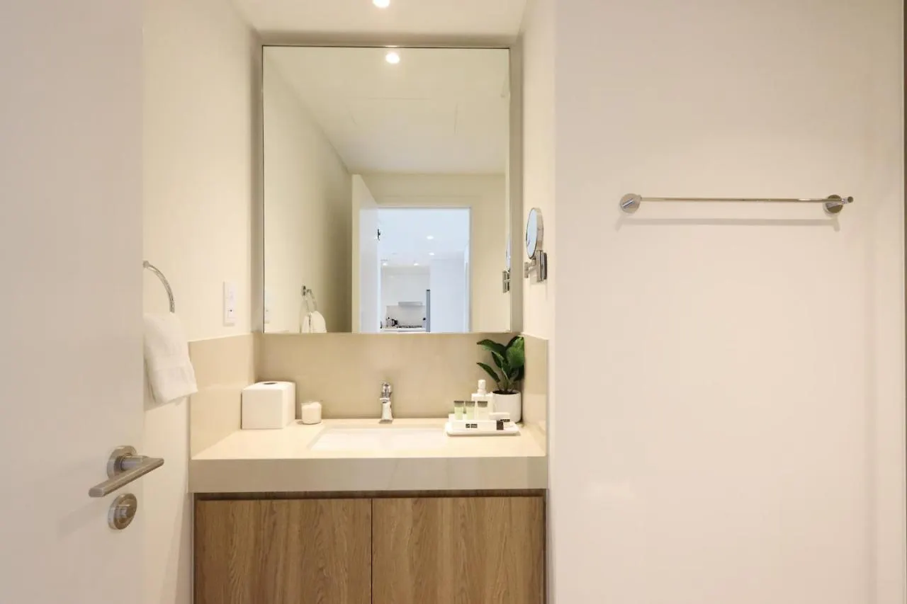 Apartment Livbnb Suites - Lavish 2Br W/ Burj Khalifa Views & Near Dubai Mall