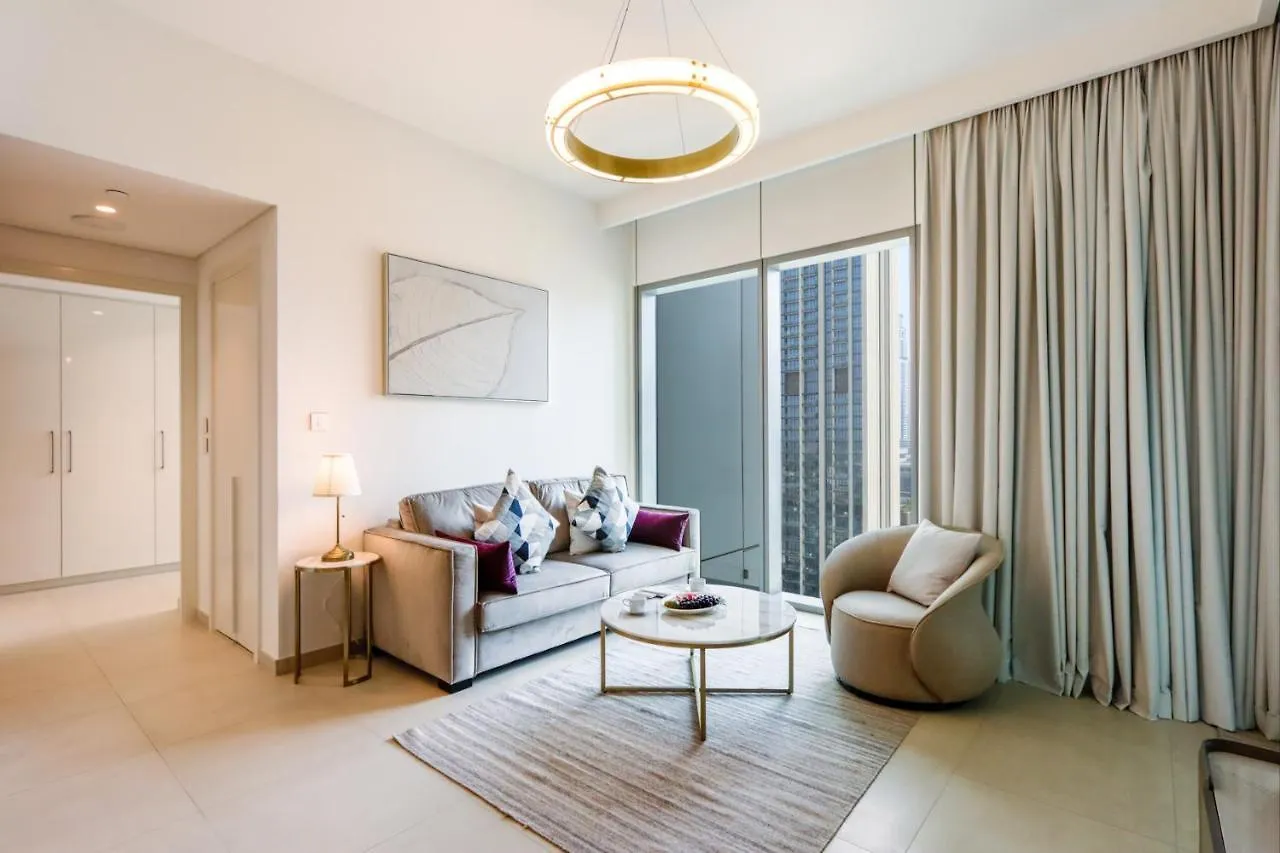 Livbnb Suites - Lavish 2Br W/ Burj Khalifa Views & Near Dubai Mall 0*,  United Arab Emirates