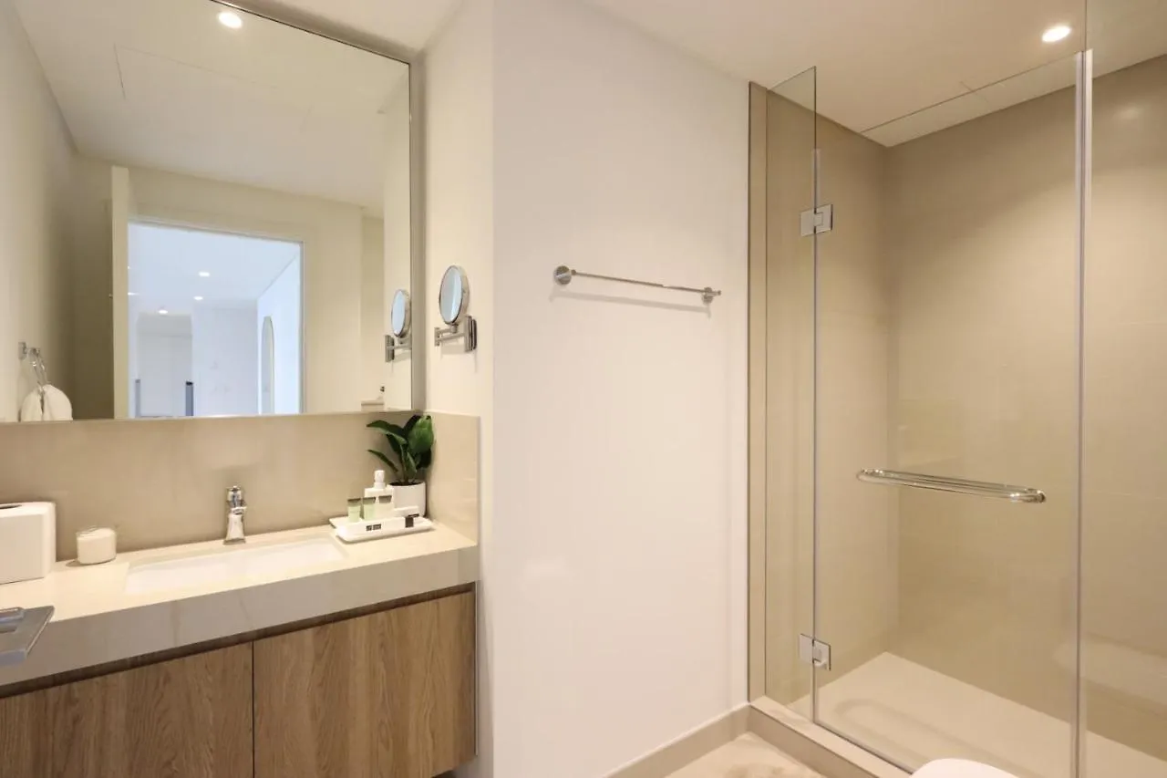Apartment Livbnb Suites - Lavish 2Br W/ Burj Khalifa Views & Near Dubai Mall United Arab Emirates
