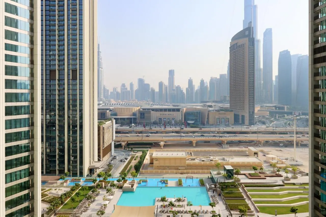 Apartment Livbnb Suites - Lavish 2Br W/ Burj Khalifa Views & Near Dubai Mall